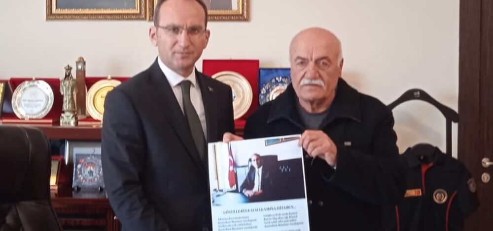 Şair Mustafa Hamiş’tan Kaymakam Muammer Sarıdoğan’a Şiirli ziyaret.
